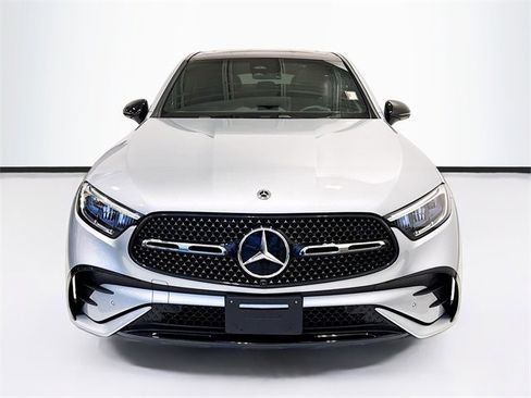 Certified 2025 Mercedes-Benz GLC 300 4MATIC image 2