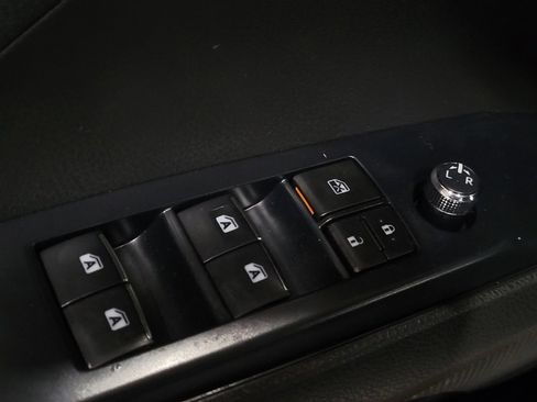 Used 2018 Toyota Camry XSE image 27