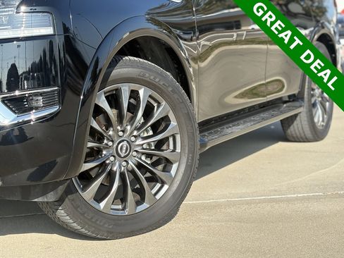 Used 2024 Nissan Armada Platinum w/ Captain's Chairs Package image 9