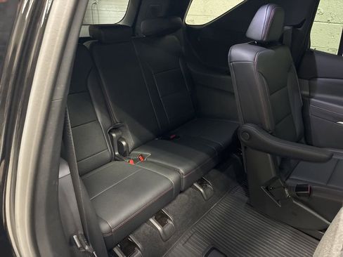 Used 2025 Chevrolet Traverse Z71 w/ Driver Confidence Package image 15