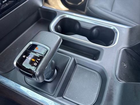 Used 2022 GMC Sierra 1500 SLT image 21