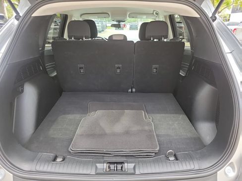 Used 2022 Ford Escape SE FWD image 6