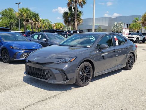 New 2026 Toyota Camry SE w/ Multimedia Upgrade Package FWD image 31