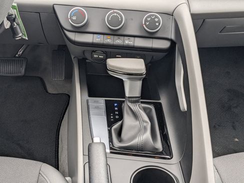 New 2026 Hyundai Elantra SE image 22