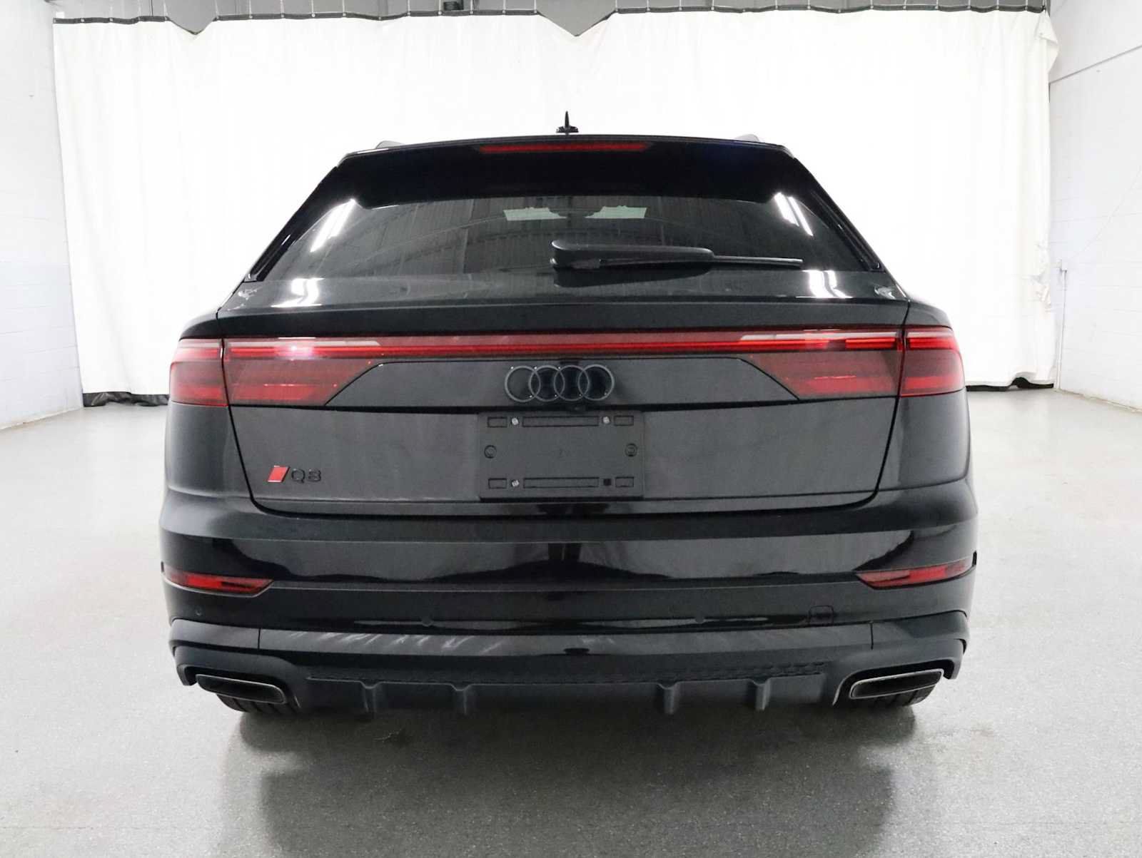 Used 2024 Audi Q8 Premium Plus AWD/4WD image 7