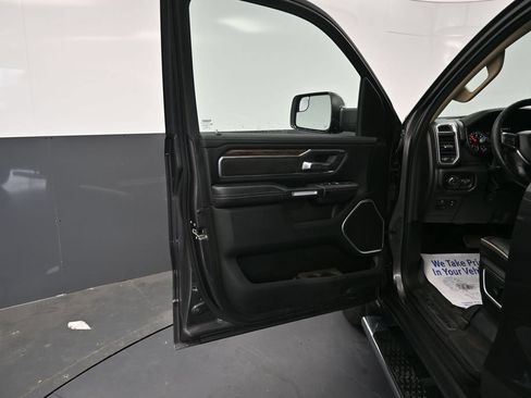 Used 2019 RAM 1500 Laramie AWD/4WD image 23