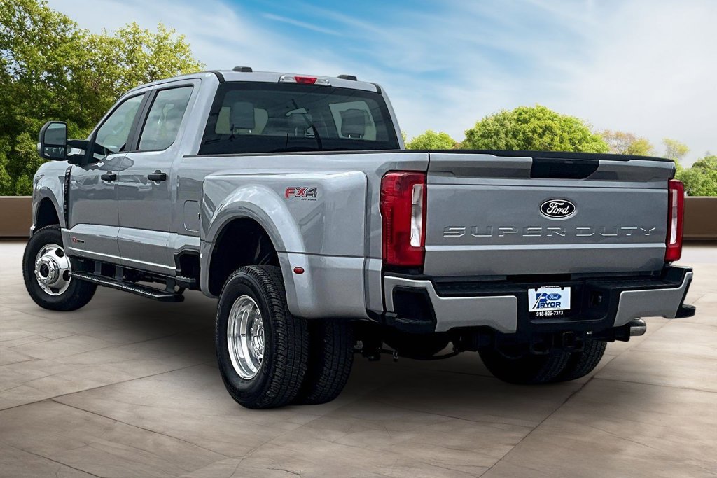 New 2027 Ford F350 XL w/ STX Appearance Package AWD/4WD image 3