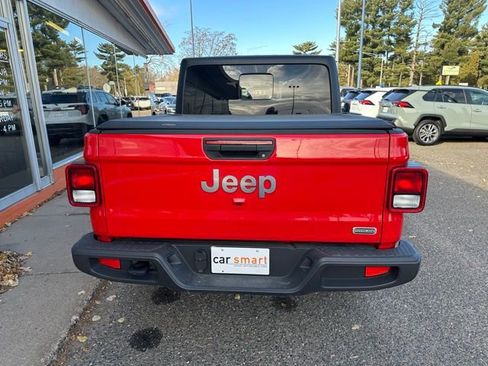 Used 2023 Jeep Gladiator Overland image 6