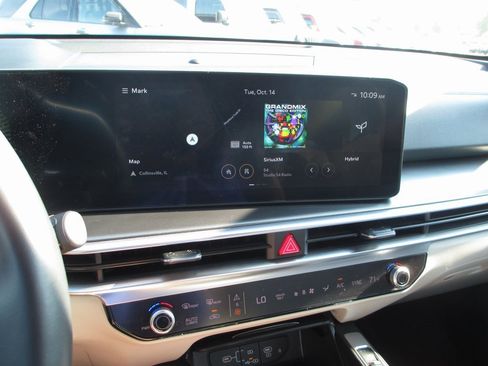 Used 2025 Kia Sorento EX image 26