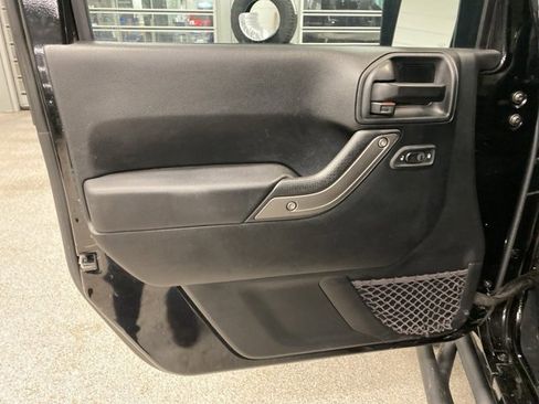 Used 2018 Jeep Wrangler Unlimited Sport S image 22