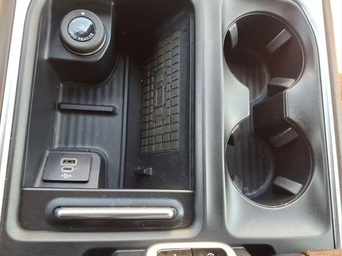 Used 2025 Ford Expedition King Ranch AWD/4WD image 27
