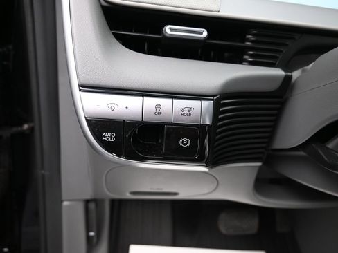 Used 2023 Hyundai Ioniq 5 Limited image 15