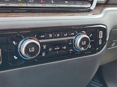 New 2026 GMC Sierra 1500 SLE w/ Preferred Package image 14