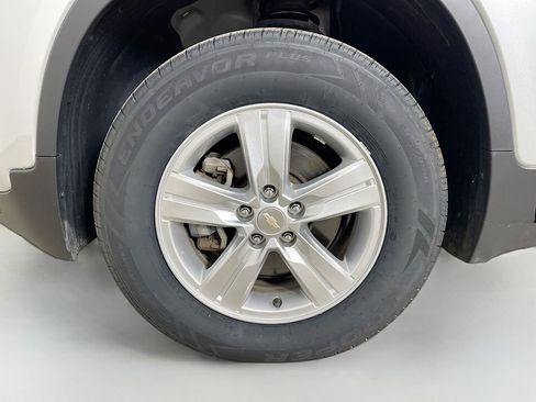 Used 2021 Chevrolet Trax LS w/ Tint and Cruise Package image 30