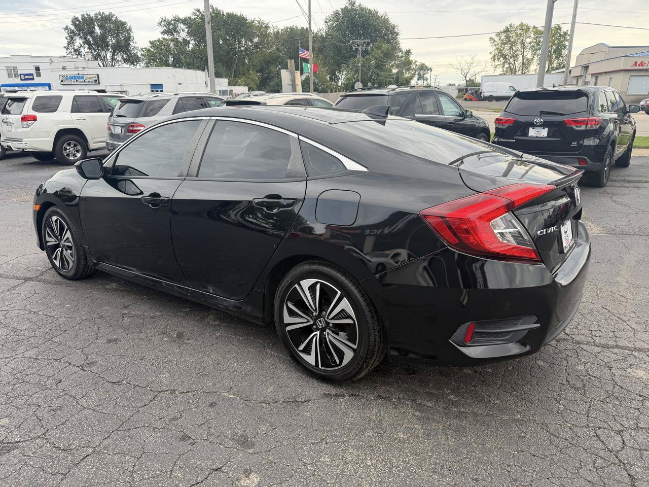 Used 2018 Honda Civic EX-L image 5