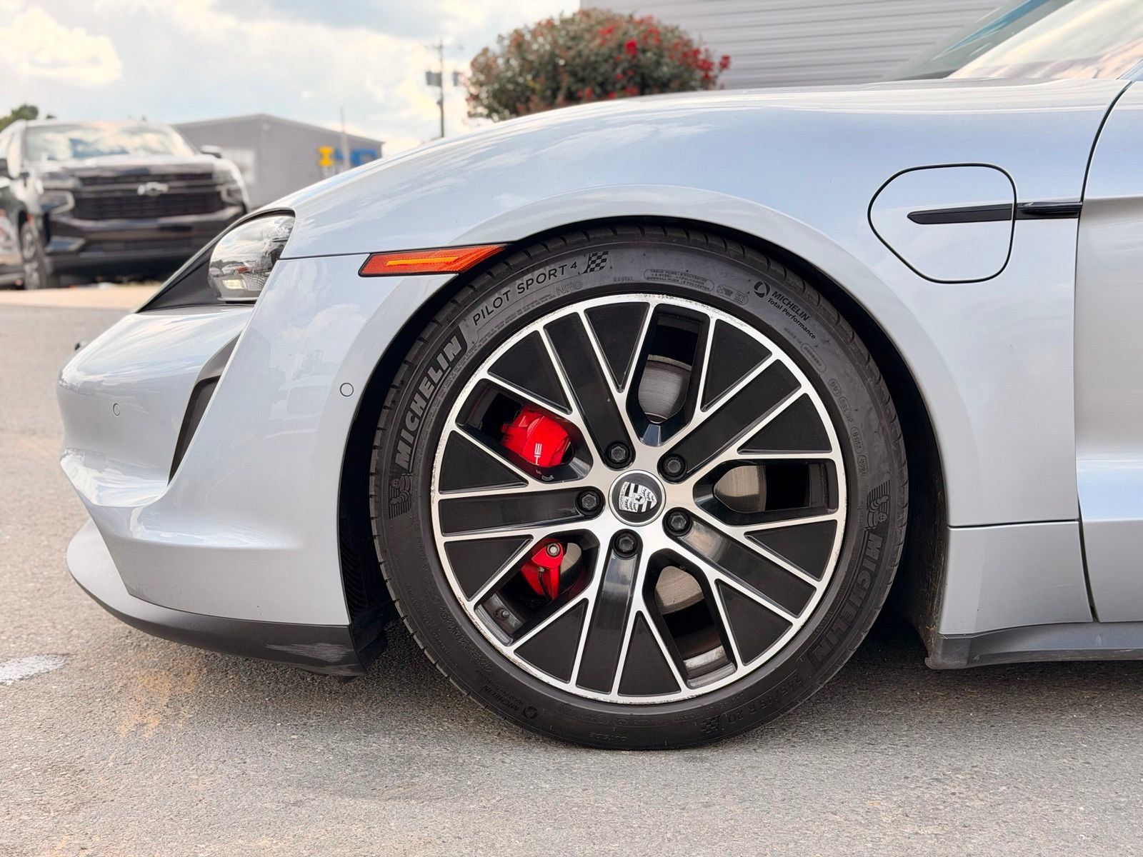 Used 2020 Porsche Taycan 4S w/ Premium Package AWD/4WD image 22