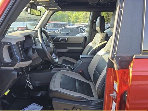 Used 2023 Ford Bronco Wildtrak image 9