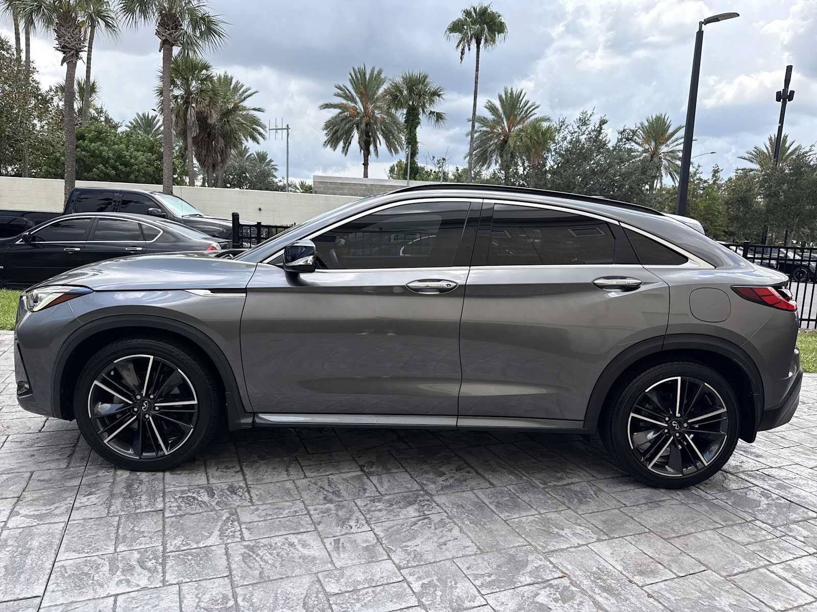Used 2023 INFINITI QX55 Luxe w/ Cargo Package AWD/4WD image 7