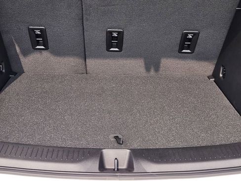 New 2027 Chevrolet Bolt LT w/ Comfort Package FWD image 21