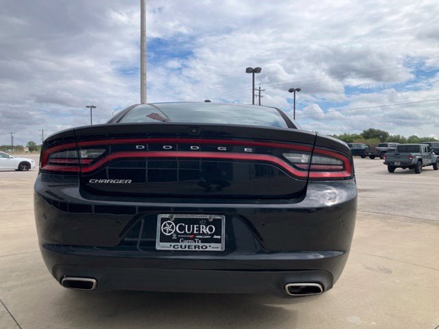 Used 2022 Dodge Charger SXT w/ Leather Interior Group RWD image 4