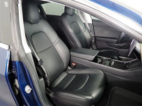 Used 2018 Tesla Model 3 Long Range image 2