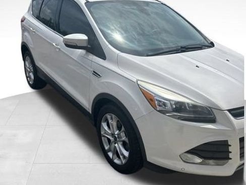 Used 2014 Ford Escape Titanium w/ Equipment Group 401A FWD image 3