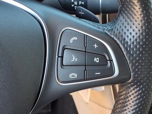 Used 2019 Mercedes-Benz GLC 350e 4MATIC image 19