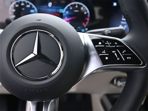 New 2025 Mercedes-Benz GLA 250 image 14