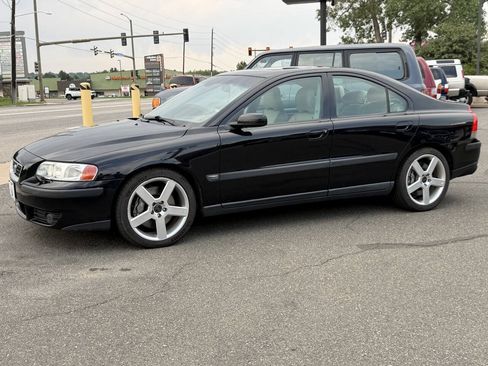 Used 2004 Volvo S60 R AWD/4WD image 7