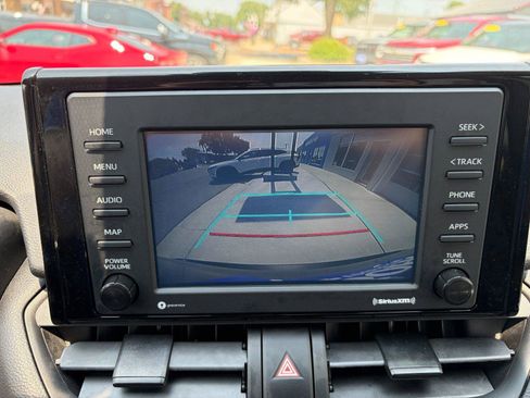 Used 2021 Toyota RAV4 XLE w/ XLE Grade Weather Package AWD/4WD image 14