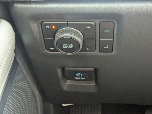 New 2026 Ford Expedition Max Platinum image 30