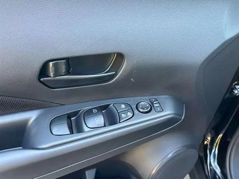 Used 2025 Nissan Kicks Play S FWD image 9