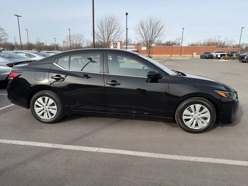 Used 2025 Nissan Sentra S image 4
