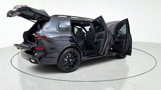 Used 2023 BMW X7 xDrive40i w/ Executive Package AWD/4WD image 19