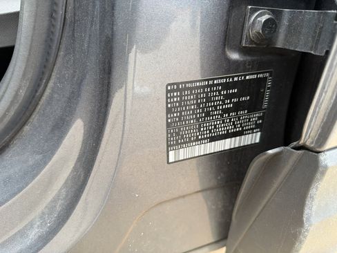 Used 2024 Volkswagen Taos SE FWD image 15