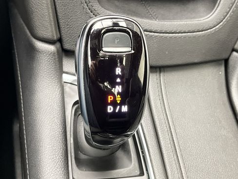 Certified 2025 Cadillac XT5 Premium Luxury image 26