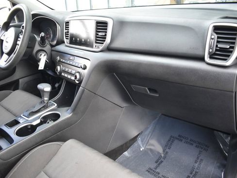 Used 2022 Kia Sportage LX image 39