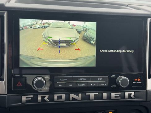 Used 2025 Nissan Frontier SV w/ SV Convenience Package image 27