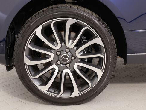 Used 2022 Land Rover Range Rover P525 Westminster Edition image 64