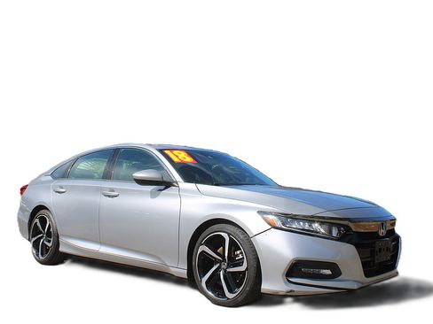 Used 2018 Honda Accord Sport image 2