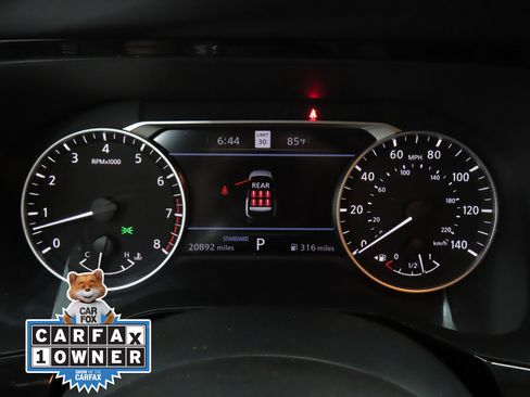 Used 2024 Nissan Pathfinder SL w/ Lighting Package (N92) image 11