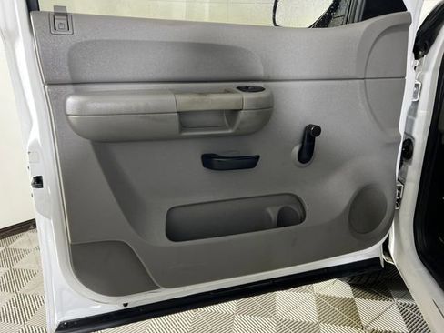 Used 2009 Chevrolet Silverado 2500 W/T image 11