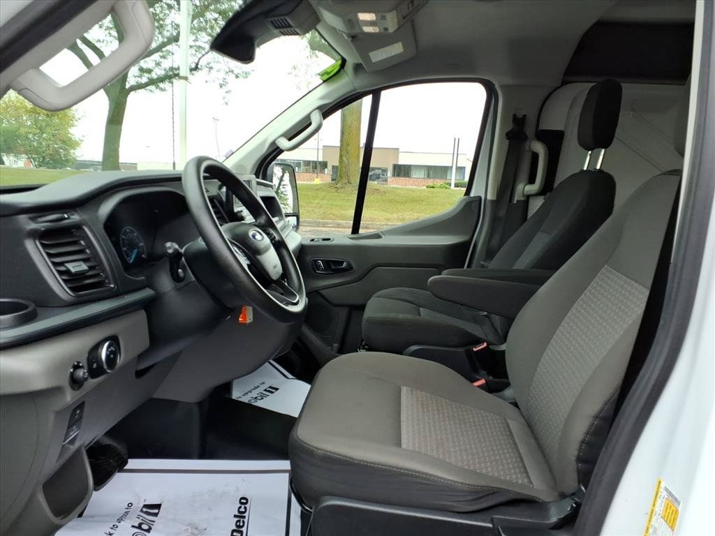 Used 2024 Ford Transit 150 Low Roof RWD image 22