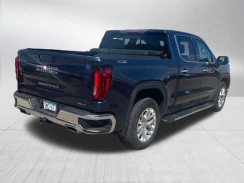 Used 2021 GMC Sierra 1500 SLT w/ SLT Premium Package image 3