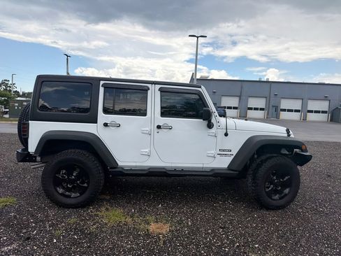 Used 2017 Jeep Wrangler Unlimited Sport AWD/4WD image 8