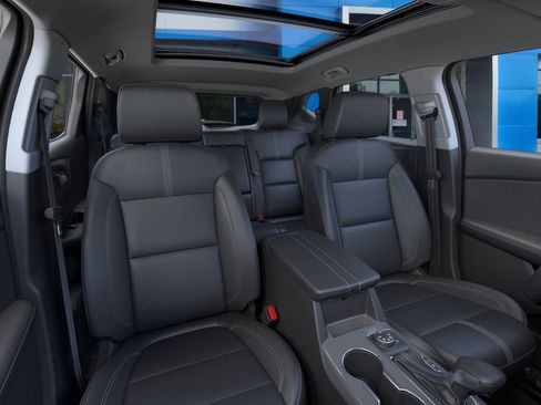 New 2025 Chevrolet Blazer LT w/ Midnight/Sport Edition image 40