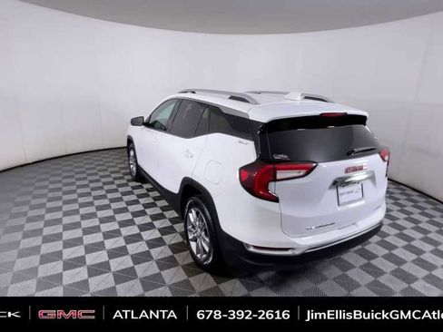 Used 2023 GMC Terrain SLT image 8