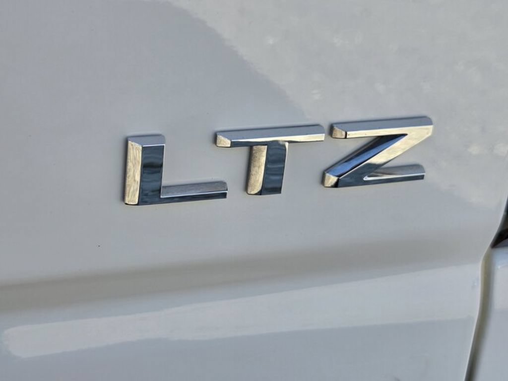 Used 2024 Chevrolet Silverado 2500 LTZ w/ LTZ Plus Package AWD/4WD image 9