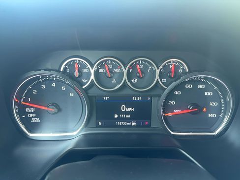 Used 2021 Chevrolet Tahoe Z71 w/ Luxury Package AWD/4WD image 14