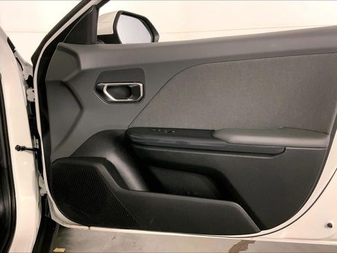 Certified 2025 Kia K4 EX FWD image 25
